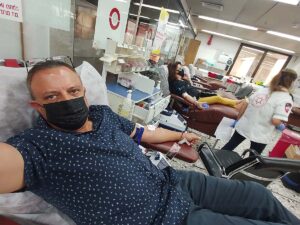 Yossi Atzmon Toledo donated blood at the MDA Blood Services Center on 10/4/2022