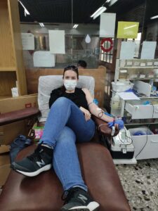 Кармит Бар-Зеев сдал кровь в Центре службы крови MDA 8 апреля 4 года.