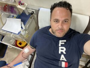קובי אטיאס תרם דם בתחנת מד"א בחיפה ב- 29/04/2022